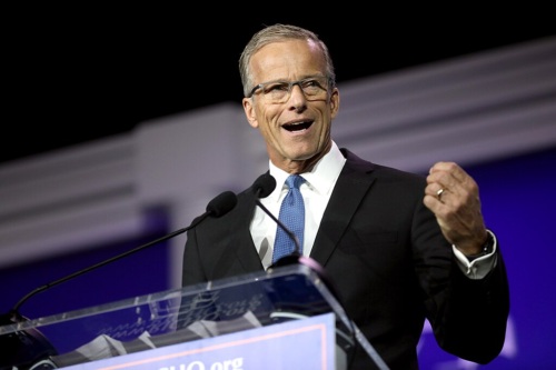 Senator John Thune speaks at a podium